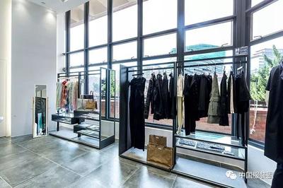 這所中國(guó)大學(xué)開設(shè)服裝專賣店，實(shí)踐育人培養(yǎng)零售與批發(fā)人才